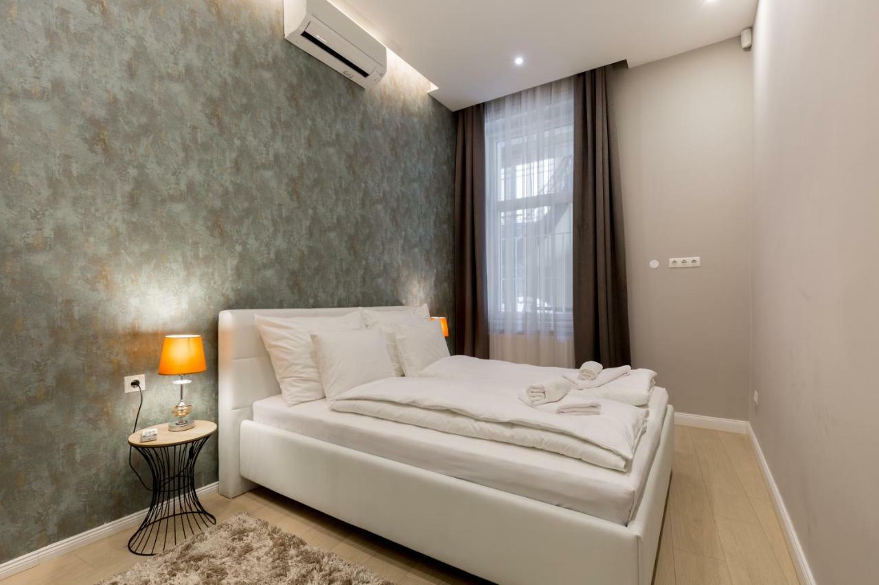 Grand Designer Dream Home In The Center W 3Br/3Bath Budapest Exterior photo